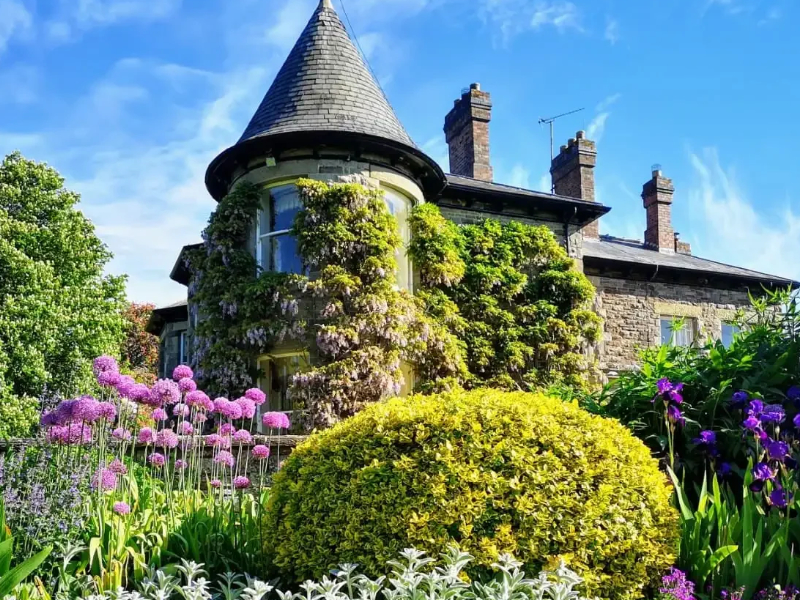 Explore These Enchanting Gardens in Herefordshire 